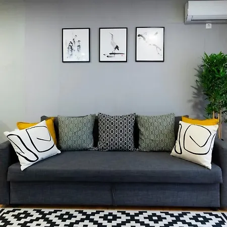 Apartment Fenix - Free Private Parking-fast Wi-fi *