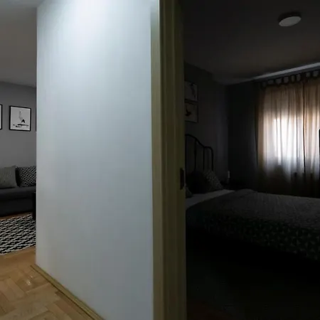 Apartment Fenix - Free Private Parking-fast Wi-fi *