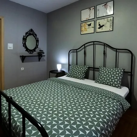 Fenix - Free Private Parking-fast Wi-fi Apartment *