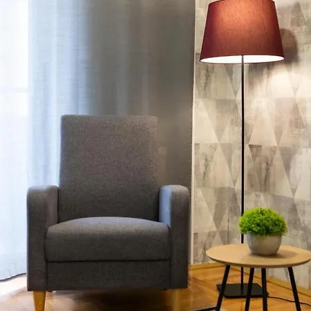 شقة Fenix - Free Private Parking-fast Wi-fi نوفي ساد